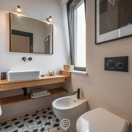 Harbor View Apartment *